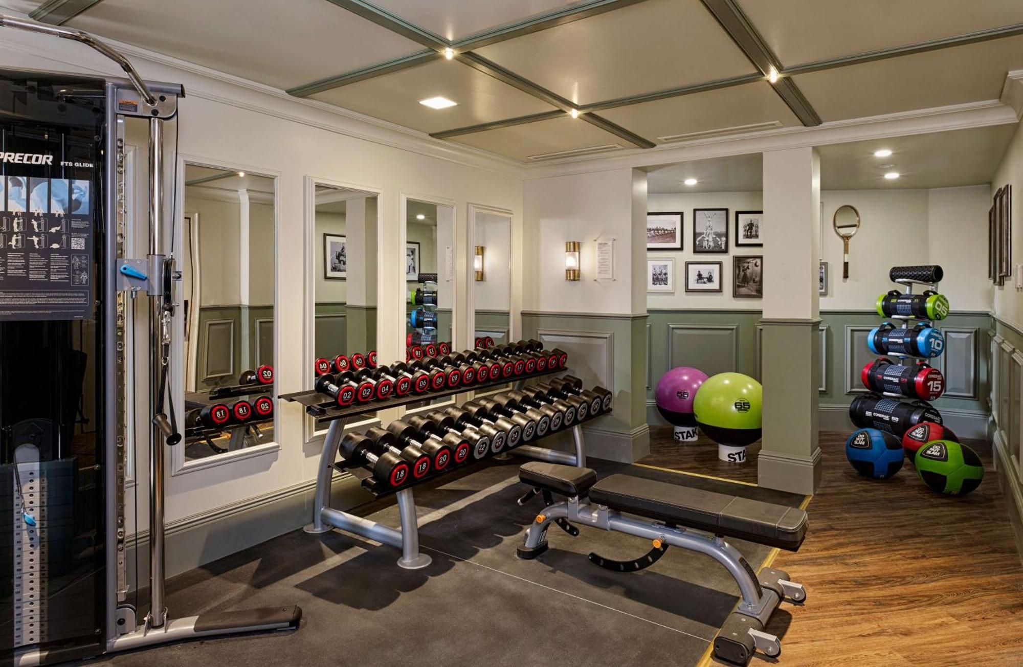 100 Queen'S Gate Hotel London, Curio Collection By Hilton Удобства фото The gym at The Ivy Spa
