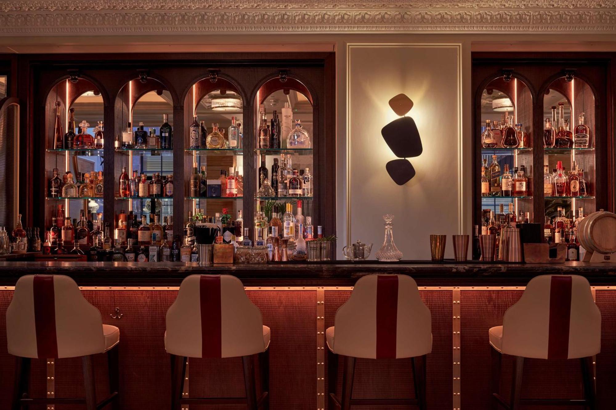 100 Queen'S Gate Hotel London, Curio Collection By Hilton Удобства фото The Bar at The Ivy Temple Row