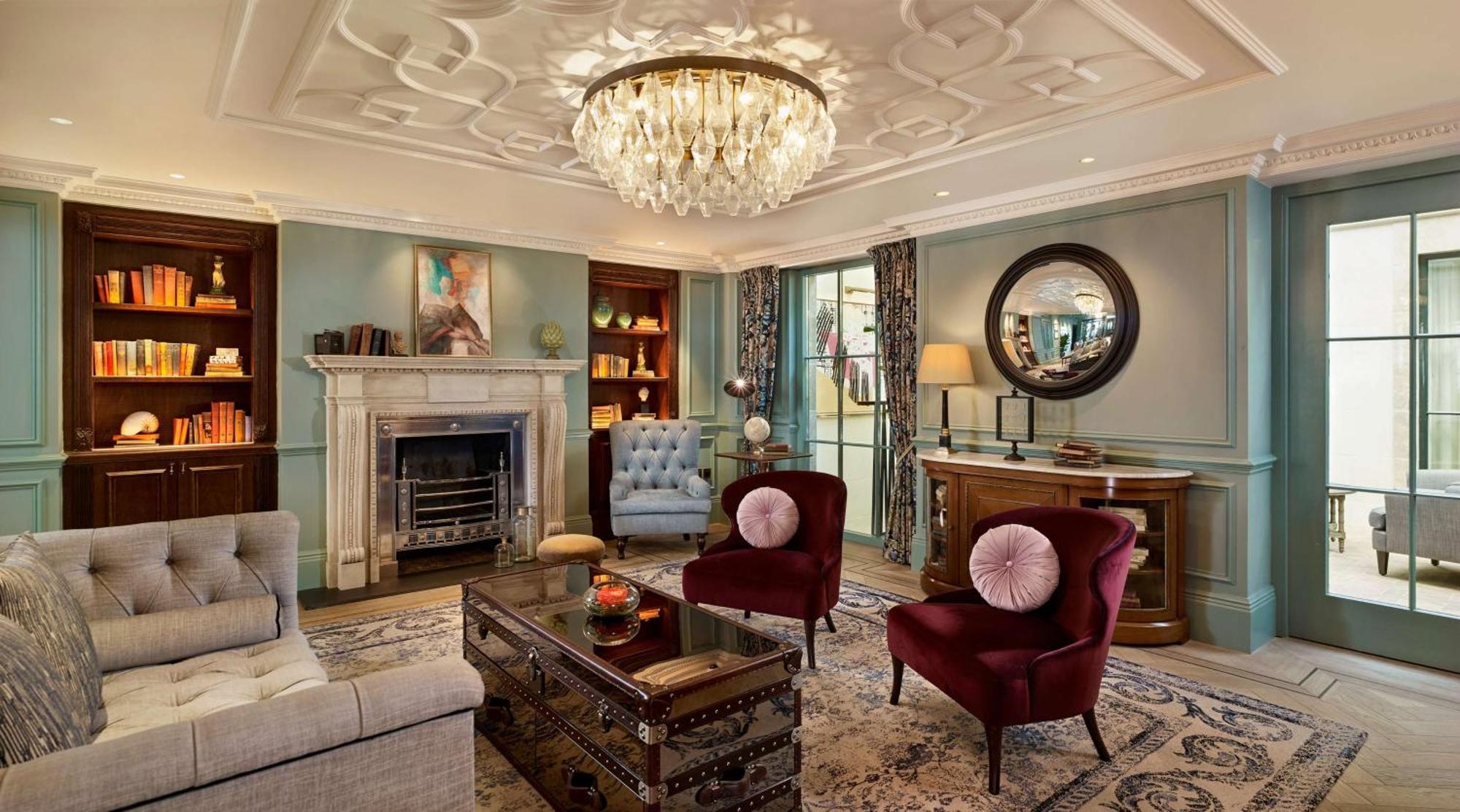 100 Queen'S Gate Hotel London, Curio Collection By Hilton Интерьер фото The Drawing Room at The Ivy, St John's Wood